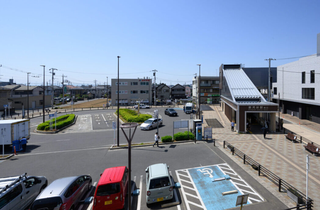 駅前の利便性と、2階ならではの落ち着き